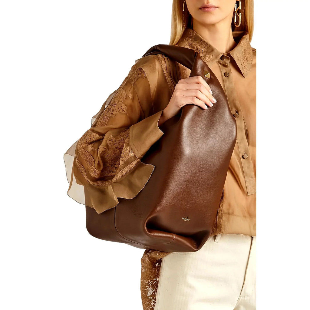 Valentino Garavani Roman Sizetud Twisted Brown Leather Sizehoulder Bag