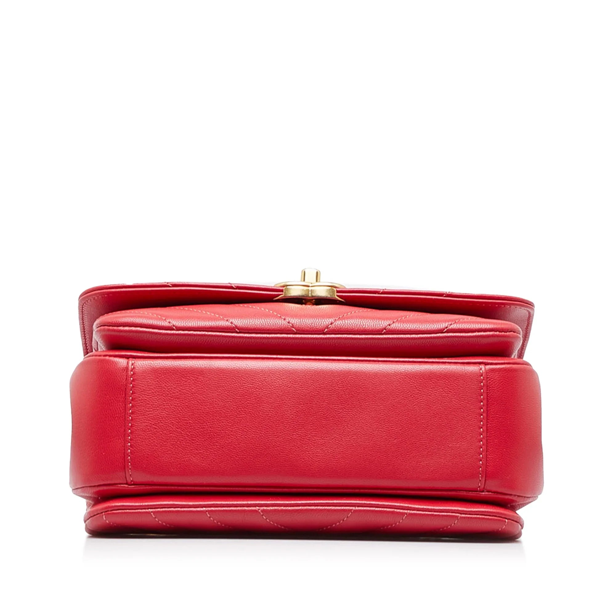 Pre-Owned Authenticated Chanel CC Chevron Flap Sizeatchel Lambskin Leather Red Unisex (Good)