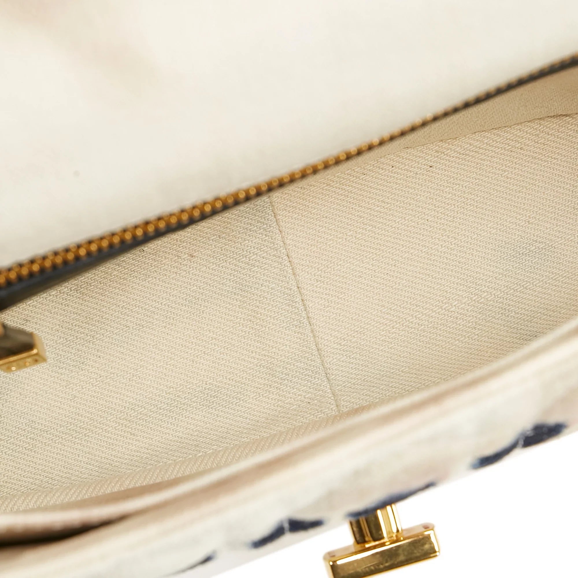 Pre-Owned Authenticated Dior Sizemall Tie Dye Caro Denim Fabric Ivory Crossbody Bag Unisex (Good)