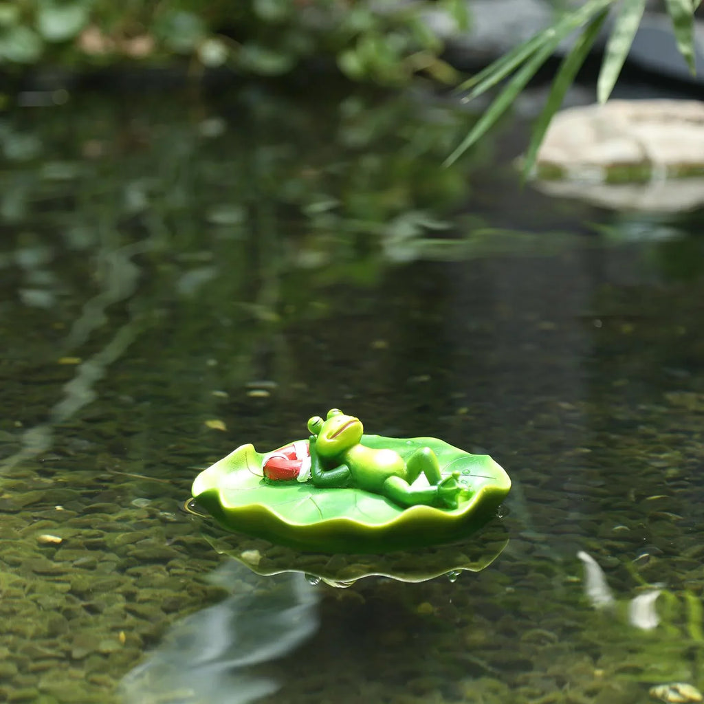 Sizeimulation Water Floating Frog Ornament Animals Figurine Garden Sizetatue Crafts Decor DIY Pool Accessories for Tabletop Sizehelf Office