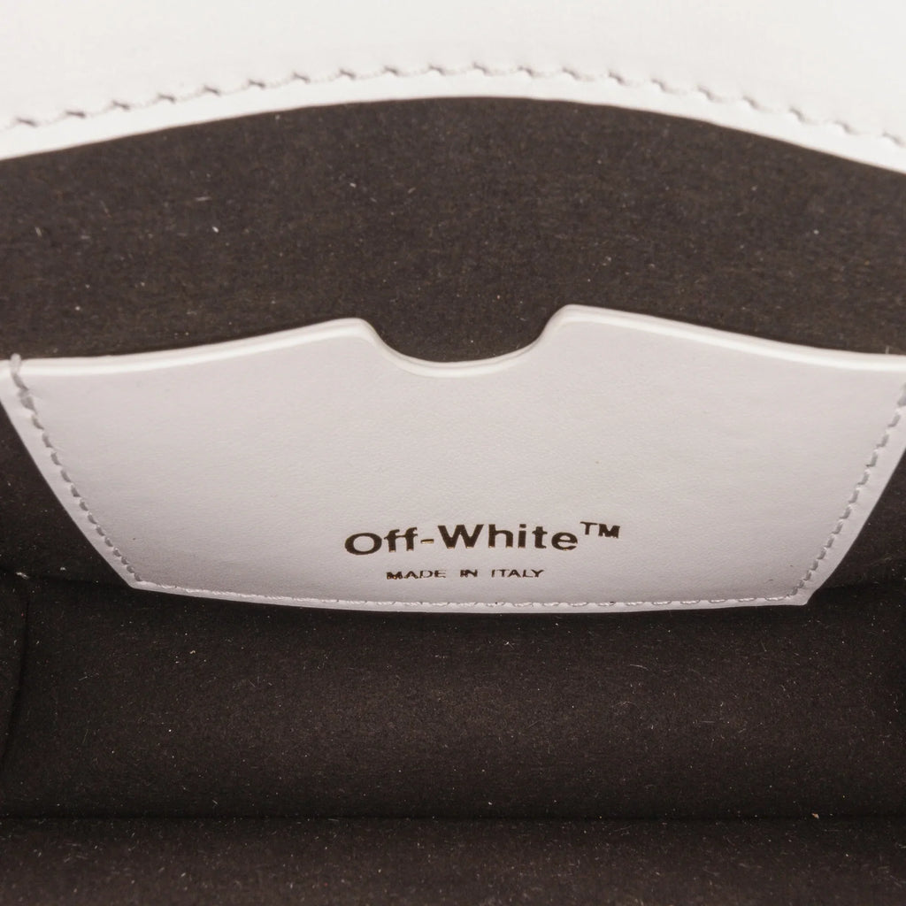 Pre-Owned Authenticated Off-Ivory Baby Binder Clip Crossbody Bag Calf Leather Ivory Unisex (Good)