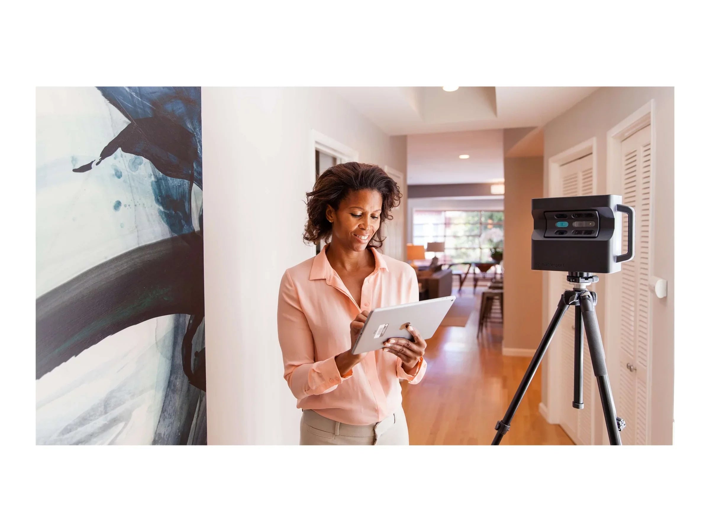 Matterport Pro2 - 3D camera - 3D - color - 134.2 MP - wireless - Wi-Fi
