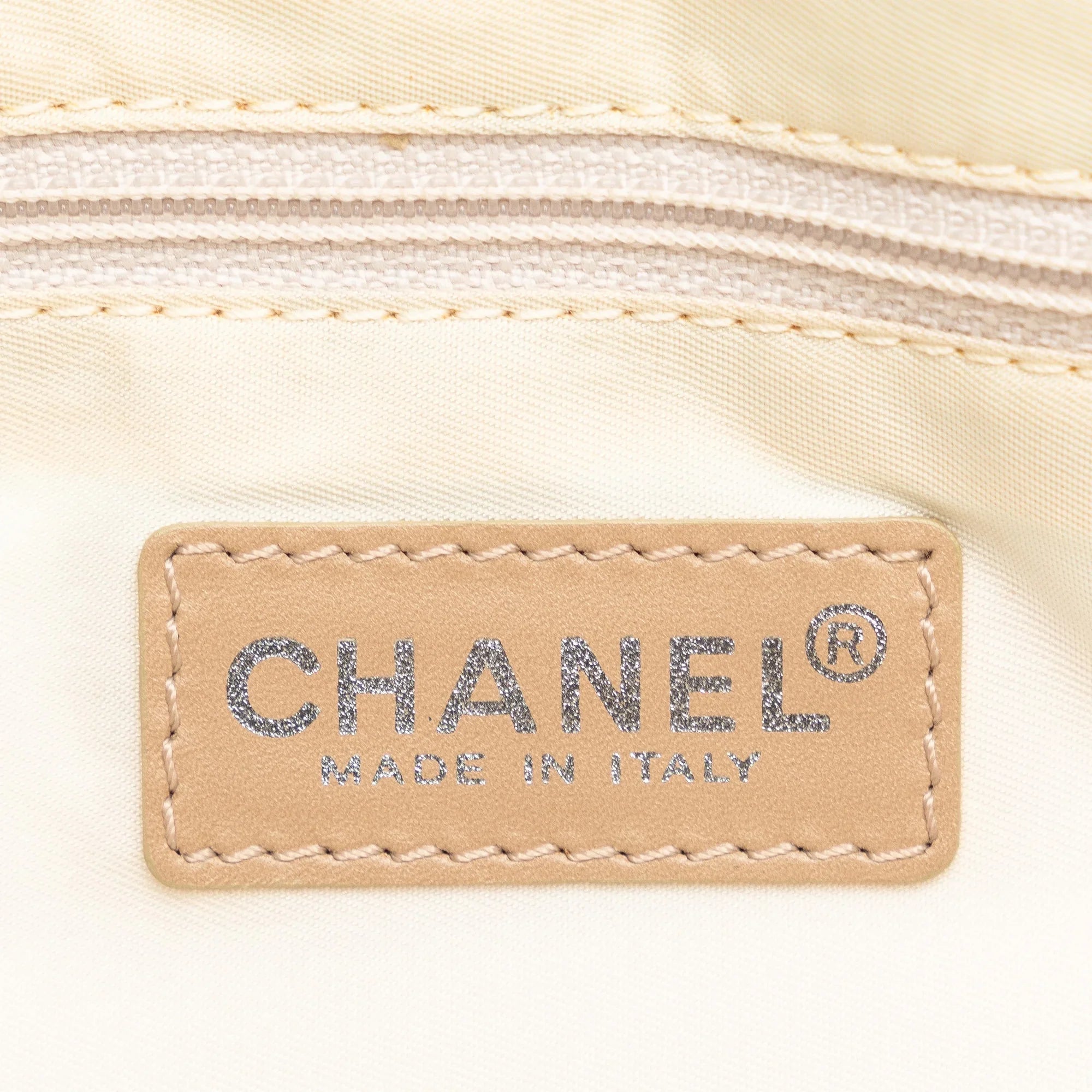 Pre-Owned Authenticated Chanel New Travel Line Tote Nylon Fabric Brown Tote Bag Unisex (Good)
