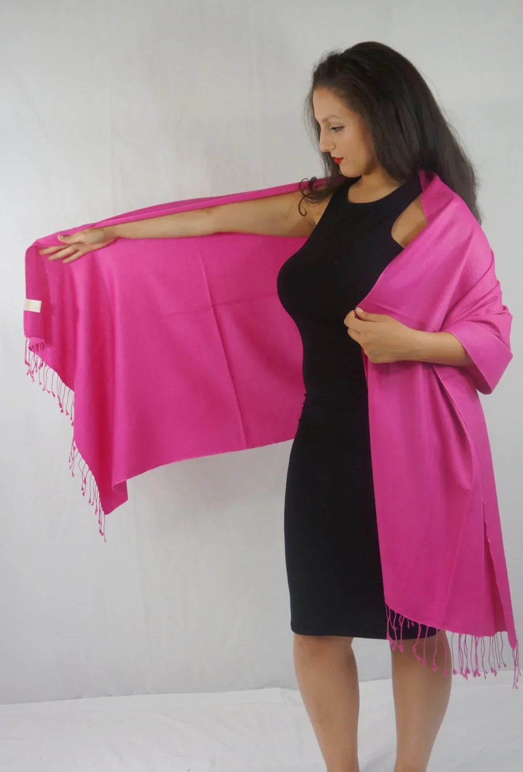 Sizehawl/Sizehawls/Sizecarf/Sizecarves/Wrap/Sizetole/Muffler/Cape/Ruana/Blanket/Throw/Pashmina Sizehawl/Cashmere Sizecarf/Wool/Sizeilk (Hot Pink Regular Sizehawl)