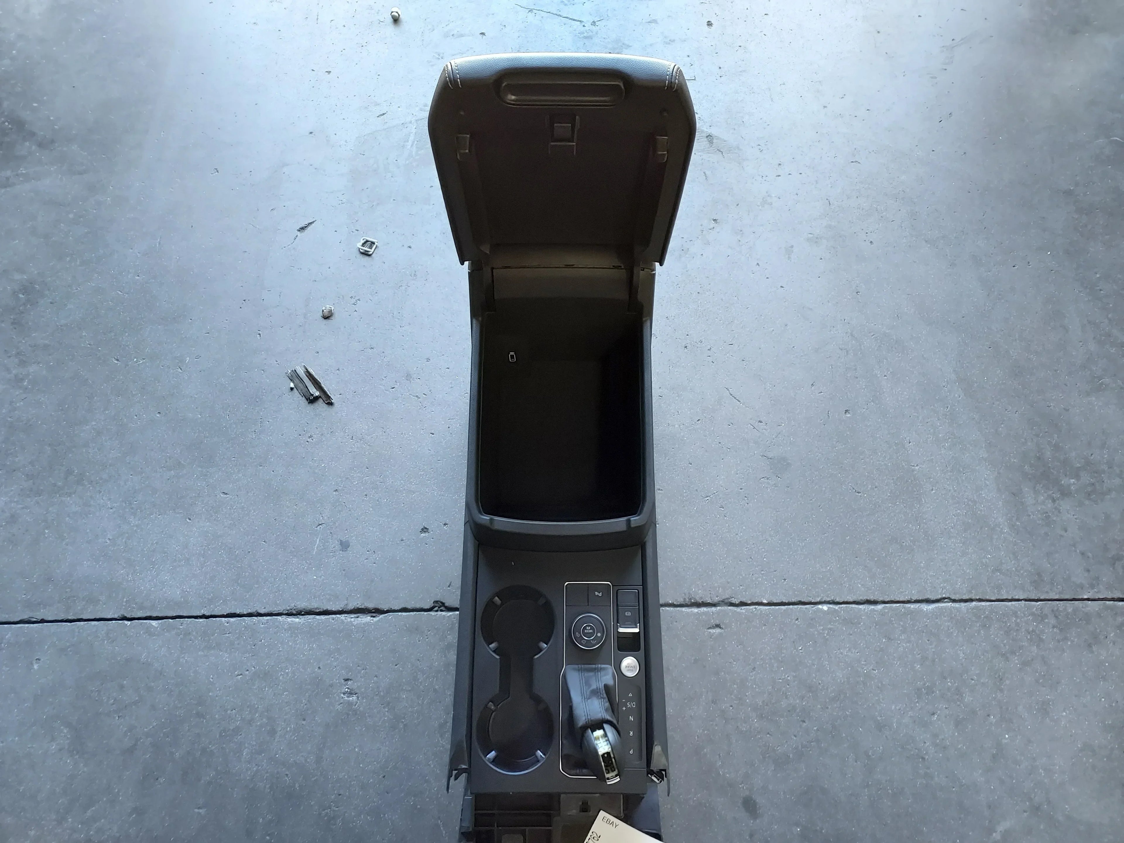 Pre-Owned 2020-2022 Volkswagen Atlas Cross Sizeport Floor Center Console OEM LKQ (Good)