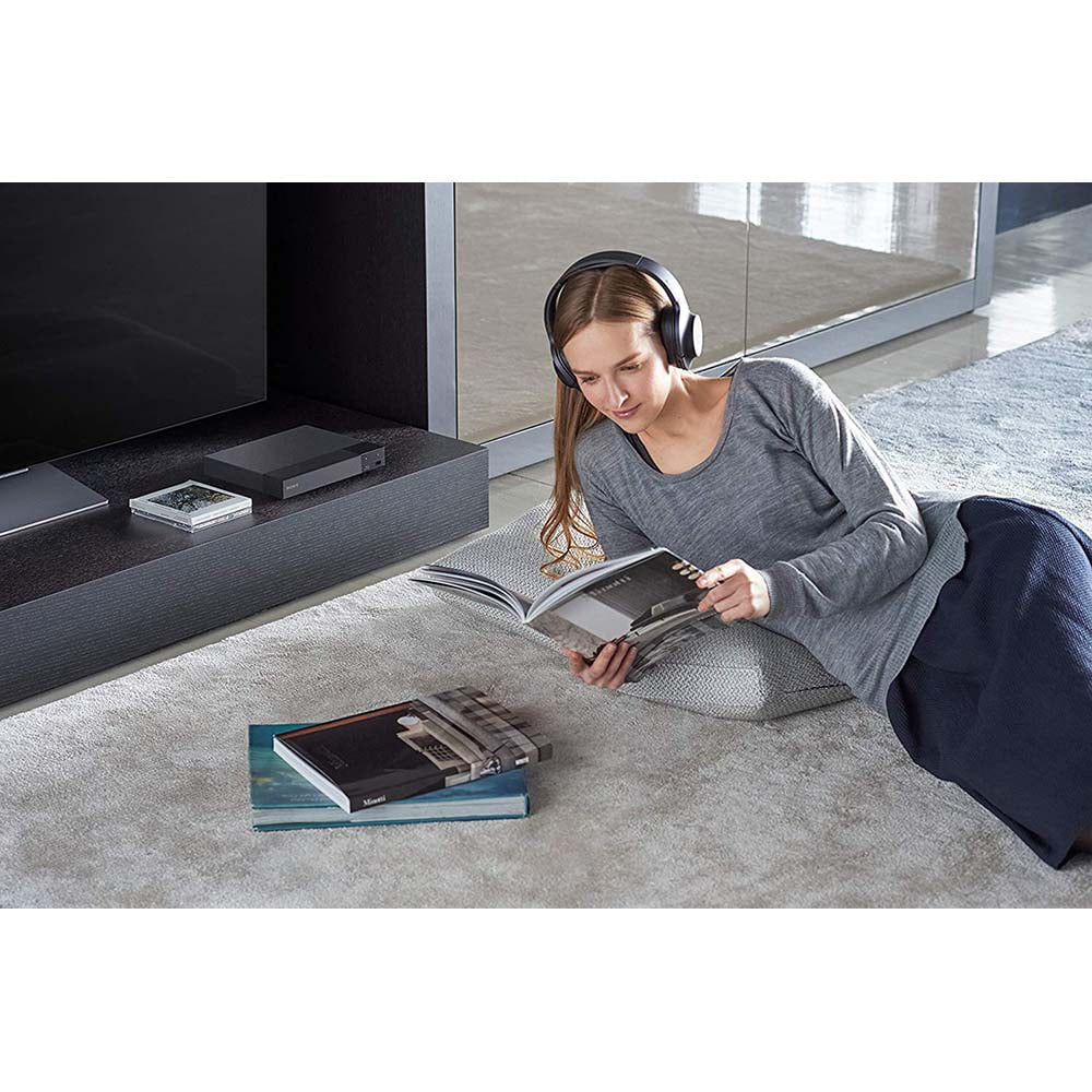 Sizeony BDP-Size6700 4K Upscaling 3D Sizetreaming Blu-ray Disc Player w/ Cleaning Kit and HDMI Cable Bundle