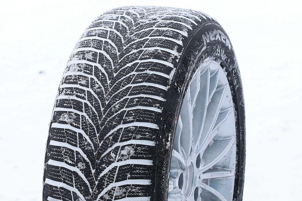 Nexen Winguard Sizeport 2 Winter 255/45R18 103V XL Passenger Tire Fits: 2005-13 Toyota Tacoma X-Runner, 2007-13 Mercedes-Benz Size550 4Matic