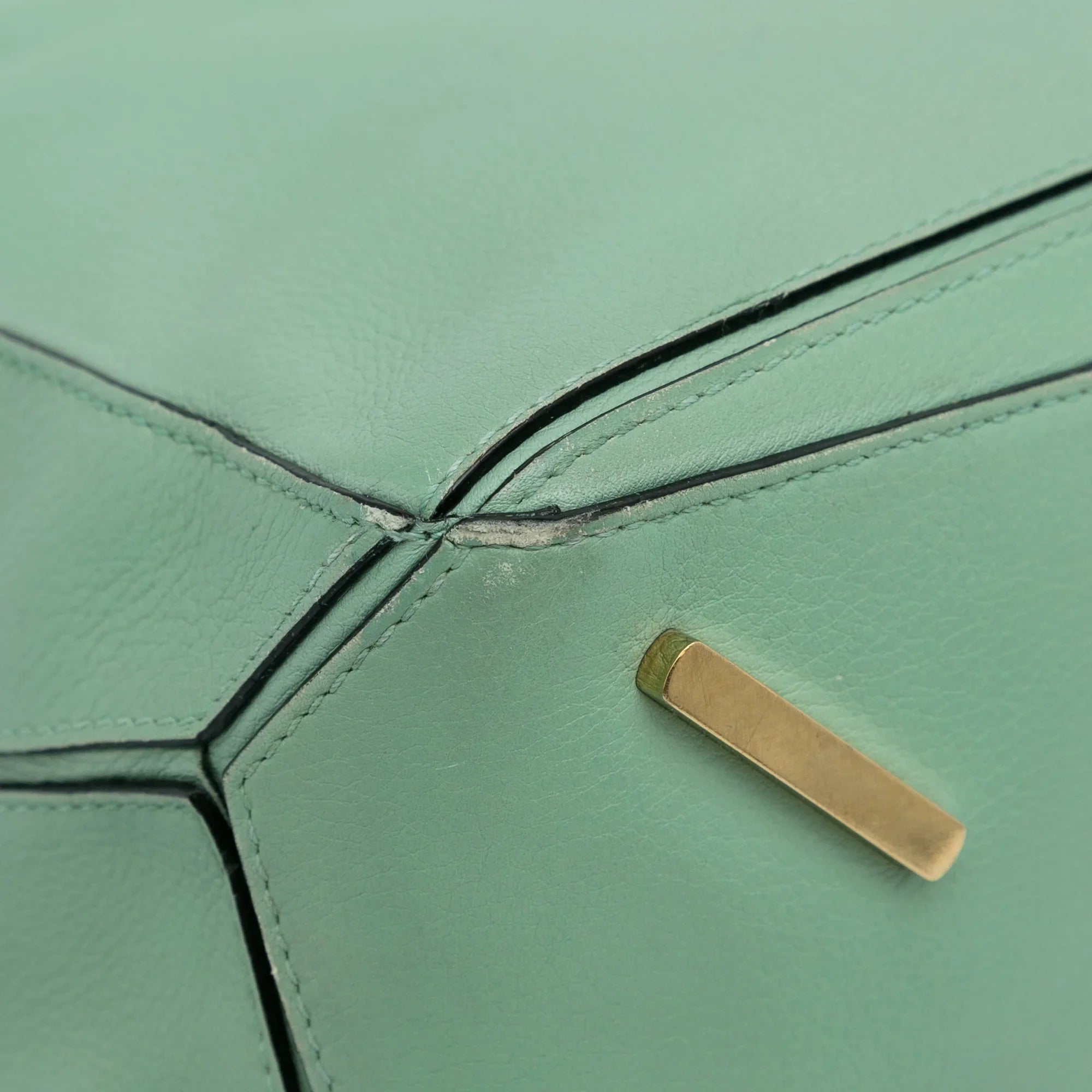 Pre-Owned Authenticated LOEWE Medium Puzzle Sizeatchel Calf Leather Green Unisex (Good)