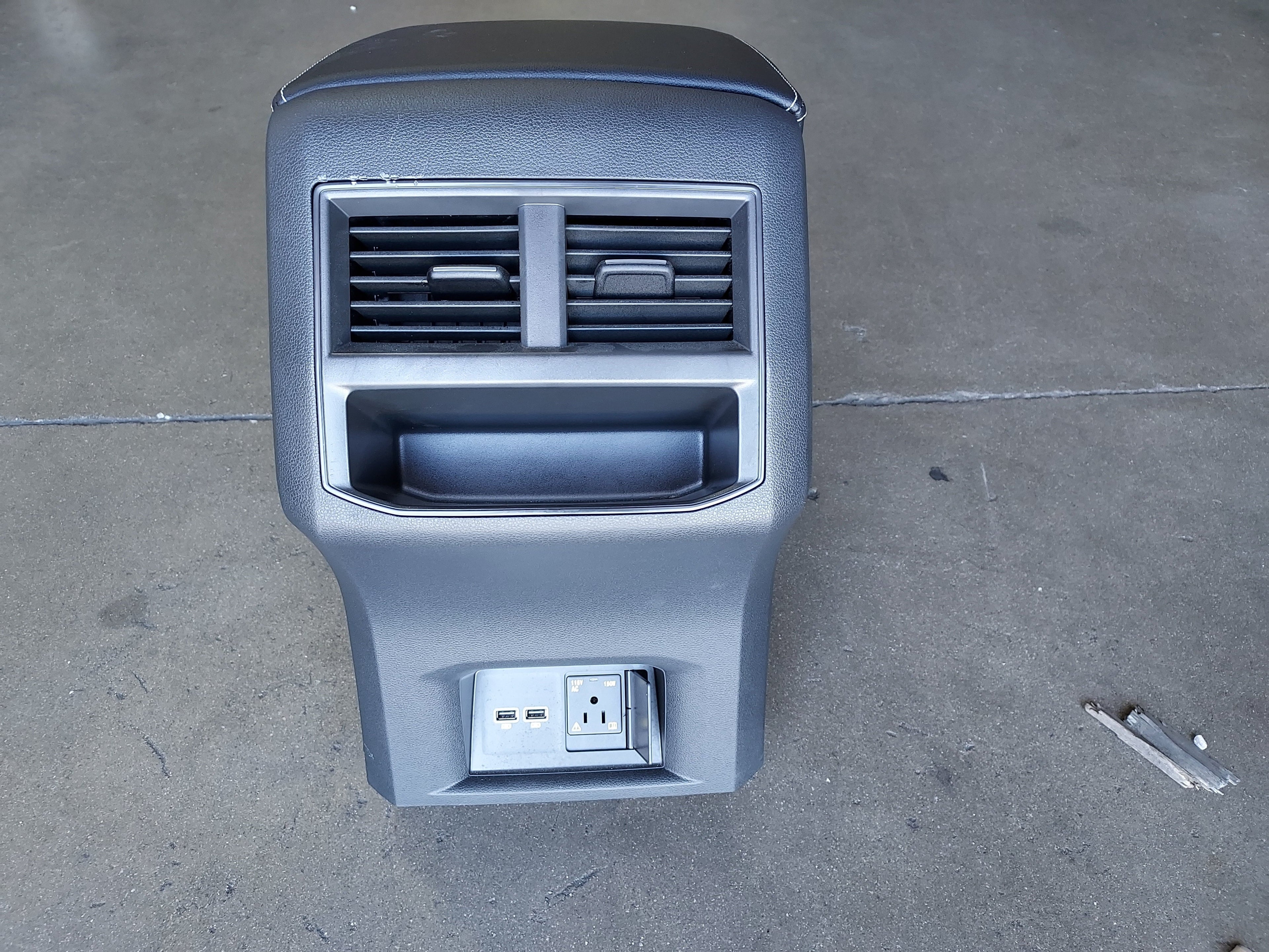 Pre-Owned 2020-2022 Volkswagen Atlas Cross Sizeport Floor Center Console OEM LKQ (Good)