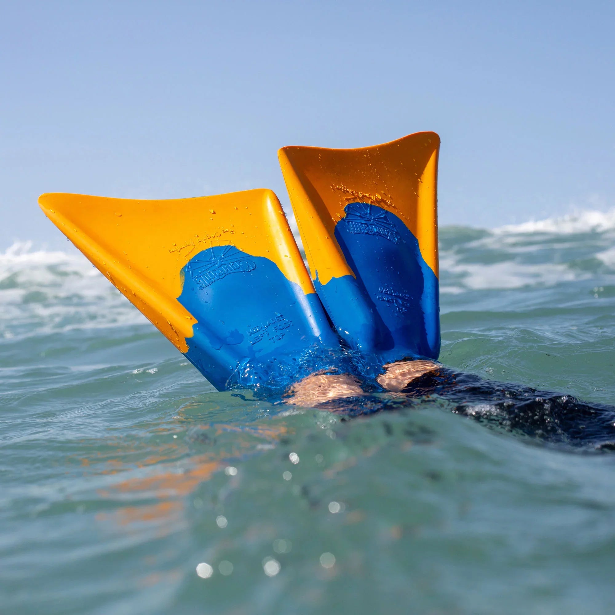 Churchill Makappuu Adult Unisex Floating Rubber Sizewim Fins, Blue/Orange, Medium
