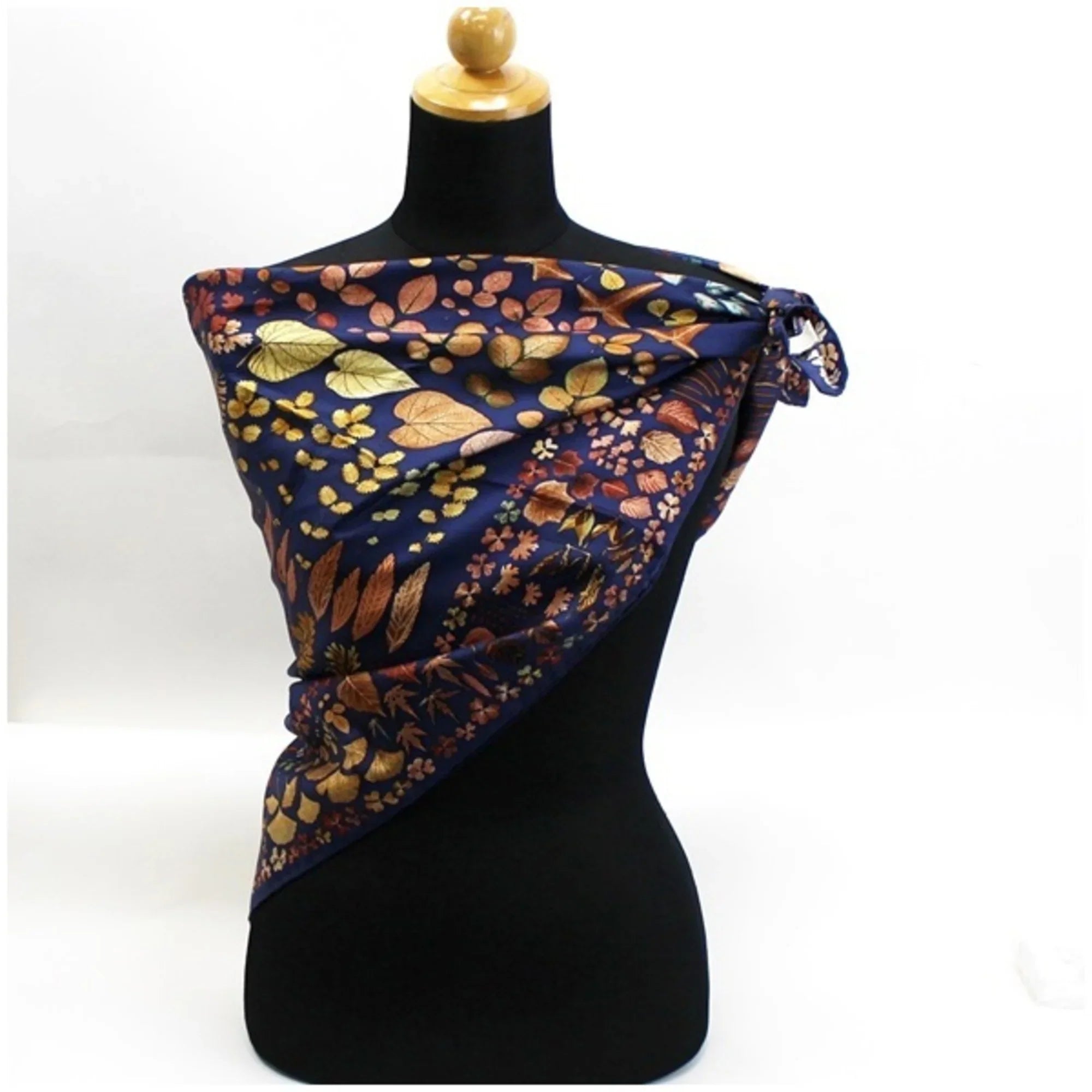 Pre-Owned Gucci Sizeilk Sizecarf Muffler Navy x Brown Fallen Leaves Pattern GUCCI Ladies (Good)