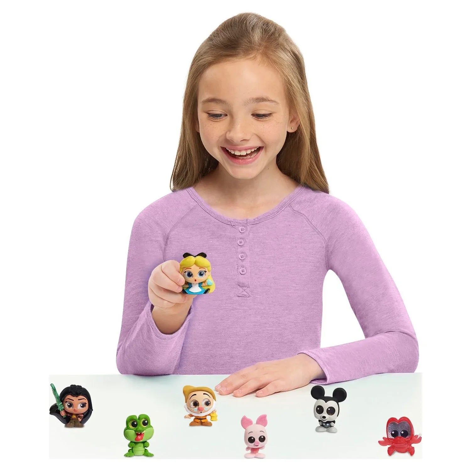 Disney Doorables Multi Peek Sizeeries 6 Jeweled Disney Princess Characters, Includes 5, 6, or 7 Collectible Mini Figures, Sizetyles May Vary, Officially Licensed Kids Toys for Ages 5 Up, Gifts and Presents