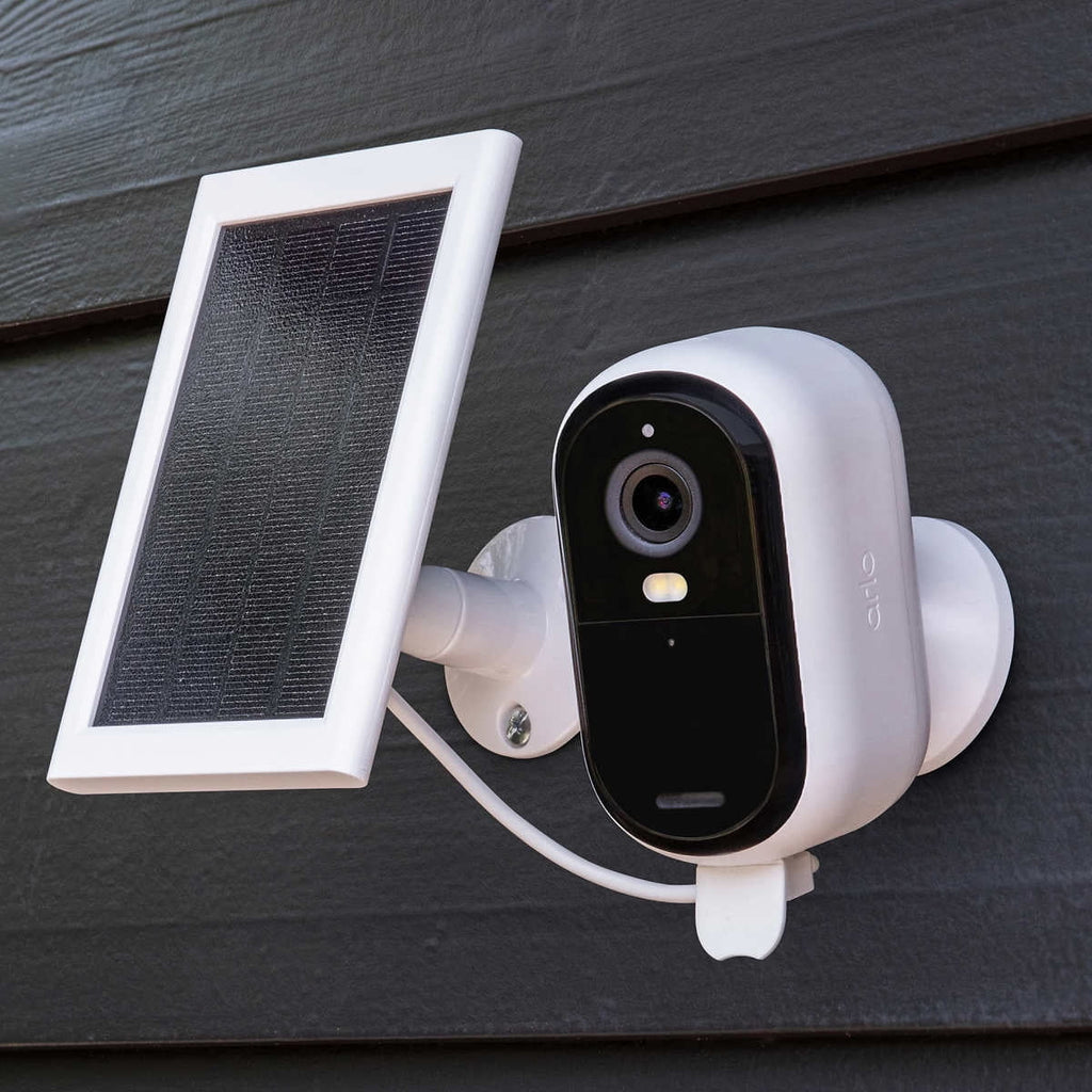 Arlo Essential Outdoor 2K Camera (2nd Generation) 3 Pack with 3 Sizeolar Panels