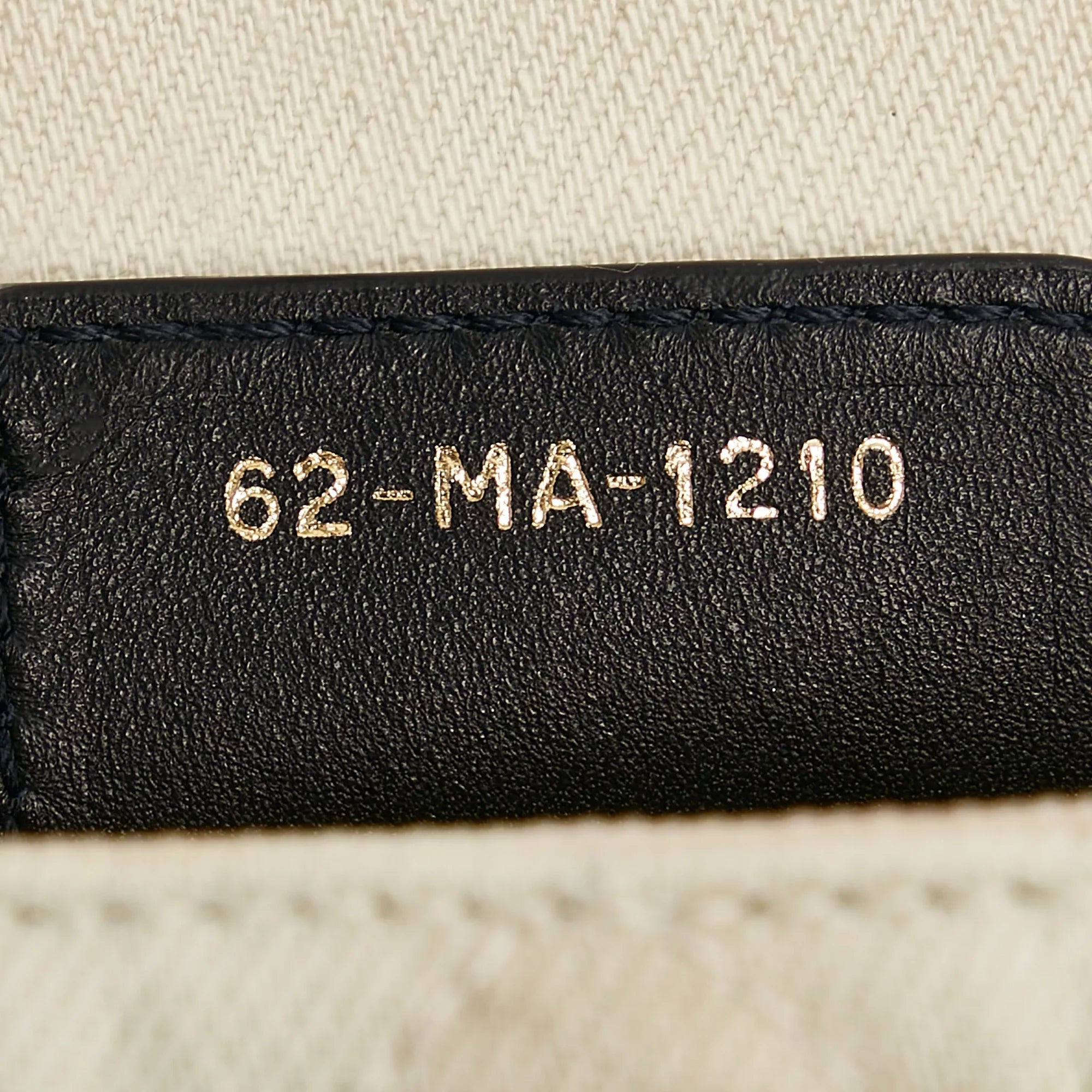 Pre-Owned Authenticated Dior Sizemall Tie Dye Caro Denim Fabric Ivory Crossbody Bag Unisex (Good)