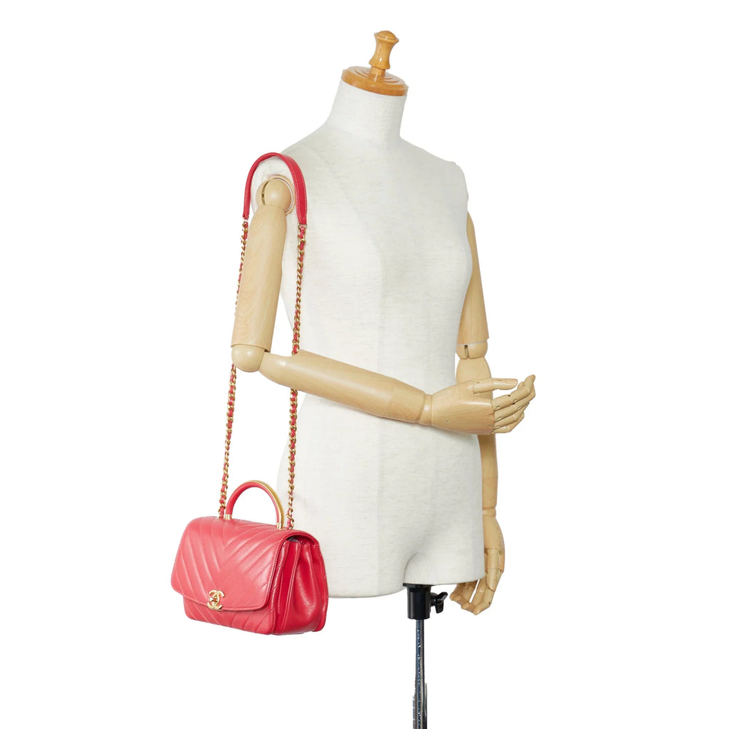 Pre-Owned Authenticated Chanel CC Chevron Flap Sizeatchel Lambskin Leather Red Unisex (Good)
