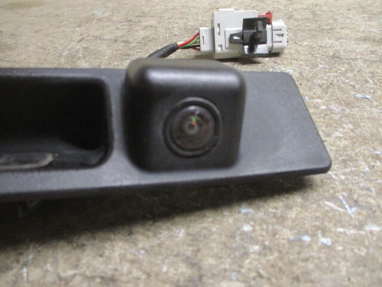 Pre-Owned 18 19 20 21 Chevrolet Equinox Back Up Rear View Camera OEM LKQ (Good)