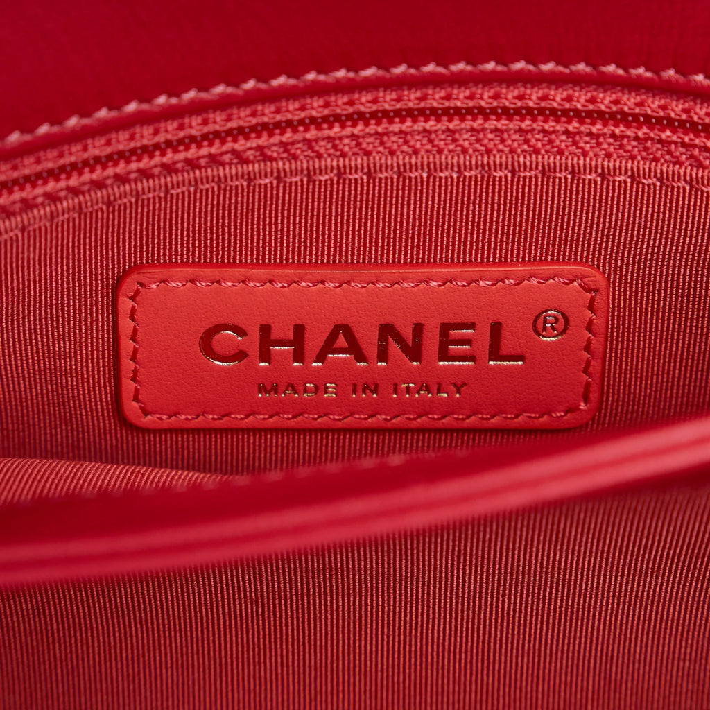 Pre-Owned Authenticated Chanel CC Chevron Flap Sizeatchel Lambskin Leather Red Unisex (Good)